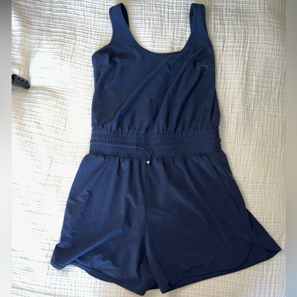 NWOT  Abercrombie active romper.